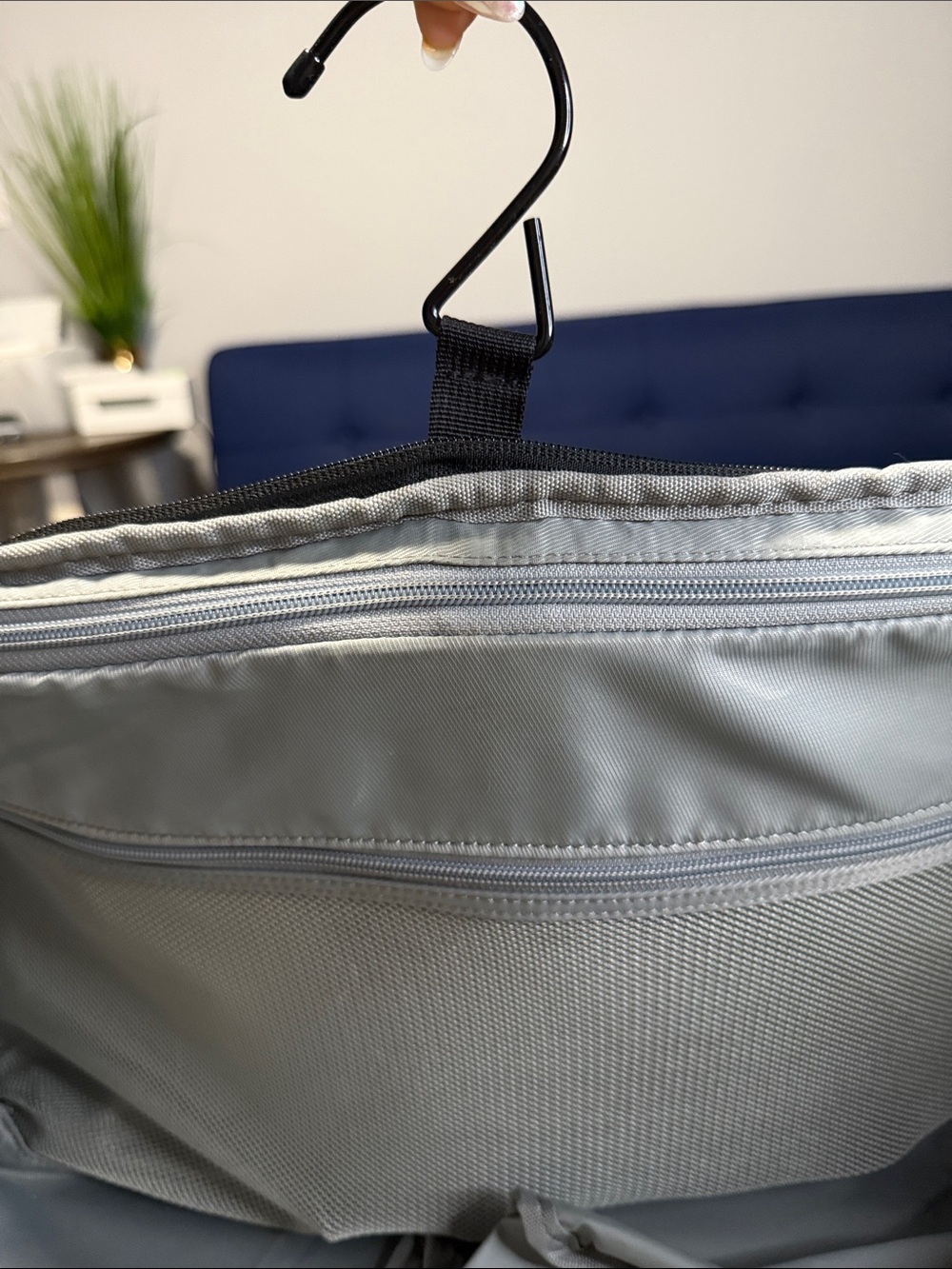 BRIGGS & RILEY Baseline Suiter Duffle Bag in Black - Picture 12 of 13